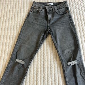 Zara high rise ripped jean - straight leg - size 6